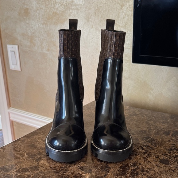 Louis Vuitton Shoes - Louis Vuitton Black and Brown Ankle Boots